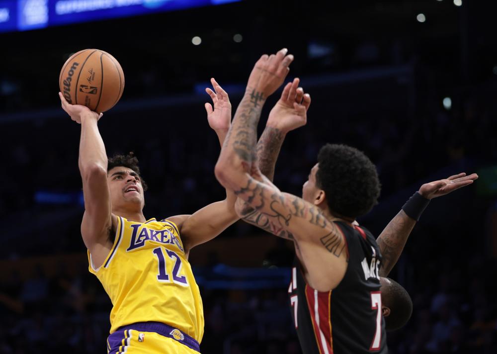 联赛中的成 联赛中的成